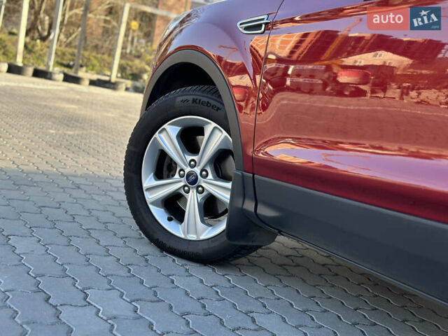 Красный Форд Куга, объемом двигателя 2 л и пробегом 169 тыс. км за 13555 $, фото 16 на Automoto.ua