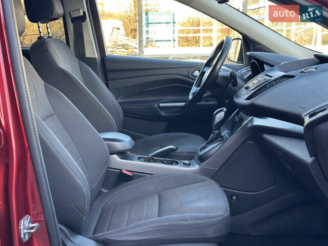 Красный Форд Куга, объемом двигателя 2 л и пробегом 169 тыс. км за 13555 $, фото 65 на Automoto.ua