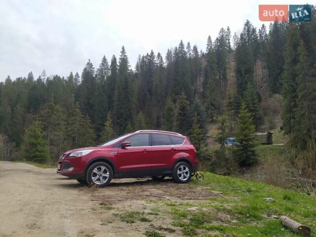 Червоний Форд Куга, об'ємом двигуна 2 л та пробігом 140 тис. км за 15000 $, фото 5 на Automoto.ua