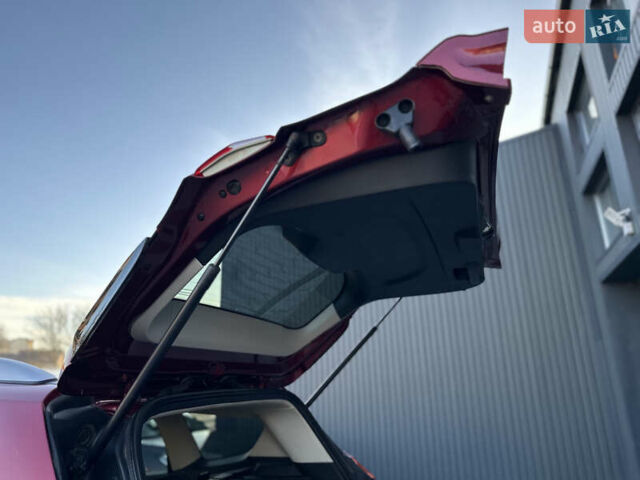 Красный Форд Куга, объемом двигателя 2 л и пробегом 169 тыс. км за 13555 $, фото 90 на Automoto.ua