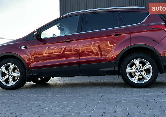 Красный Форд Куга, объемом двигателя 2 л и пробегом 169 тыс. км за 13555 $, фото 10 на Automoto.ua