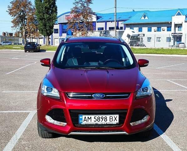 Красный Форд Куга, объемом двигателя 2 л и пробегом 55 тыс. км за 18300 $, фото 1 на Automoto.ua