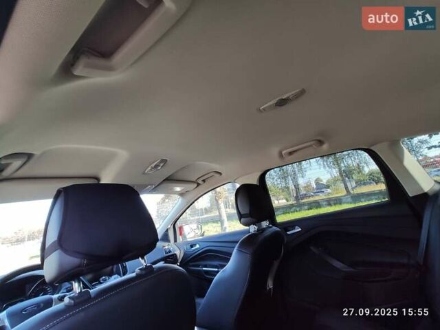 Красный Форд Куга, объемом двигателя 2 л и пробегом 55 тыс. км за 18300 $, фото 24 на Automoto.ua