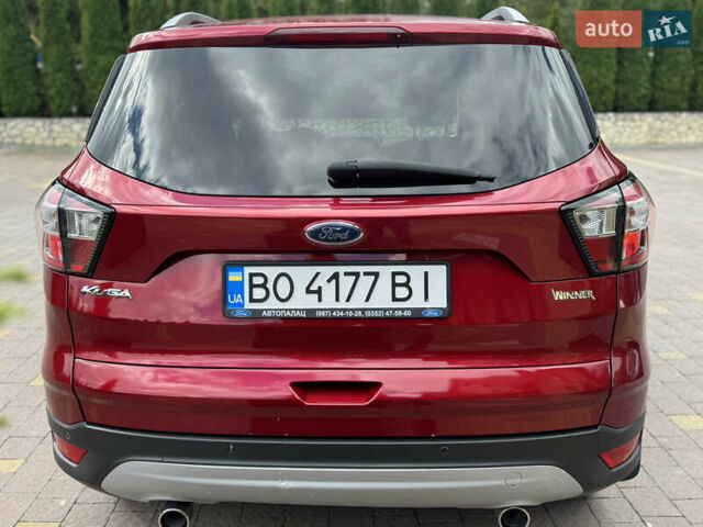 Красный Форд Куга, объемом двигателя 2 л и пробегом 120 тыс. км за 16900 $, фото 6 на Automoto.ua