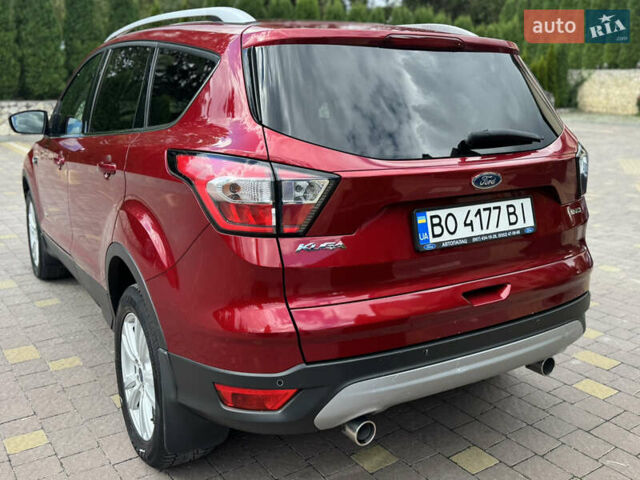 Красный Форд Куга, объемом двигателя 2 л и пробегом 120 тыс. км за 16900 $, фото 7 на Automoto.ua