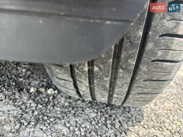 Красный Форд Куга, объемом двигателя 1.5 л и пробегом 95 тыс. км за 14300 $, фото 12 на Automoto.ua