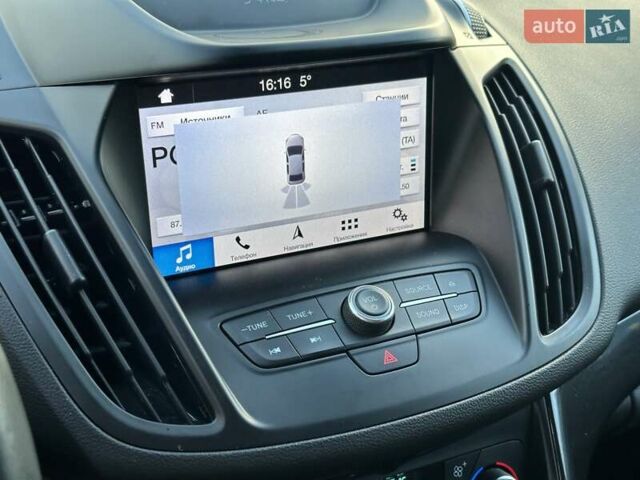 Червоний Форд Куга, об'ємом двигуна 2 л та пробігом 115 тис. км за 18990 $, фото 26 на Automoto.ua