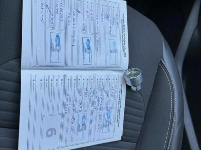 Красный Форд Куга, объемом двигателя 1.5 л и пробегом 74 тыс. км за 19000 $, фото 4 на Automoto.ua