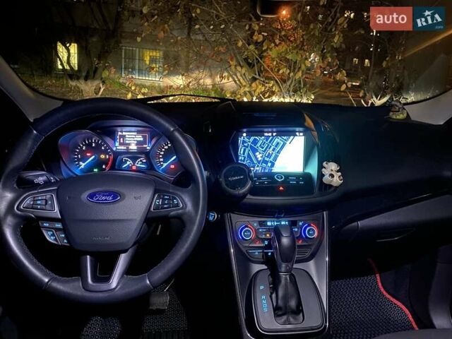 Красный Форд Куга, объемом двигателя 2 л и пробегом 115 тыс. км за 18500 $, фото 14 на Automoto.ua