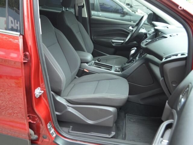 Красный Форд Куга, объемом двигателя 0 л и пробегом 137 тыс. км за 16000 $, фото 18 на Automoto.ua