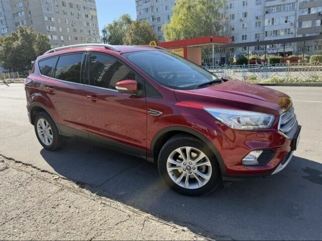 Красный Форд Куга, объемом двигателя 1.5 л и пробегом 74 тыс. км за 19000 $, фото 1 на Automoto.ua