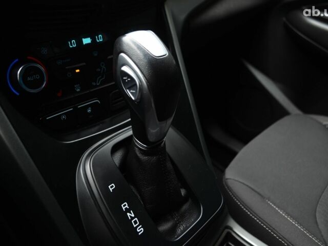 Красный Форд Куга, объемом двигателя 0 л и пробегом 137 тыс. км за 16000 $, фото 13 на Automoto.ua