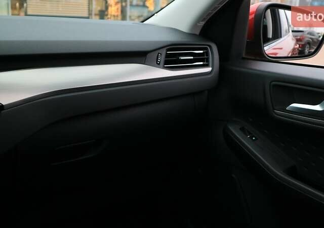 Красный Форд Куга, объемом двигателя 1.5 л и пробегом 48 тыс. км за 21190 $, фото 16 на Automoto.ua