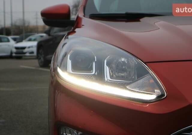 Красный Форд Куга, объемом двигателя 1.5 л и пробегом 48 тыс. км за 21190 $, фото 28 на Automoto.ua