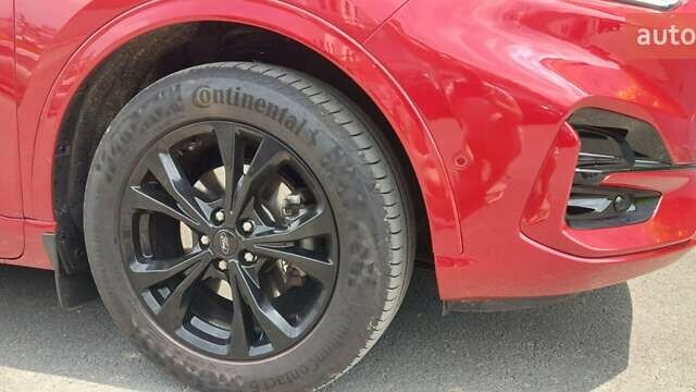 Червоний Форд Куга, об'ємом двигуна 2 л та пробігом 48 тис. км за 29555 $, фото 7 на Automoto.ua