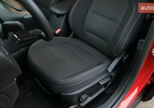 Красный Форд Куга, объемом двигателя 1.5 л и пробегом 48 тыс. км за 21190 $, фото 14 на Automoto.ua