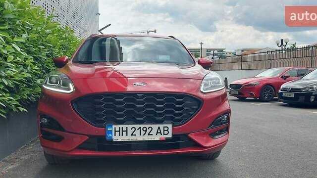 Червоний Форд Куга, об'ємом двигуна 2 л та пробігом 48 тис. км за 29555 $, фото 6 на Automoto.ua