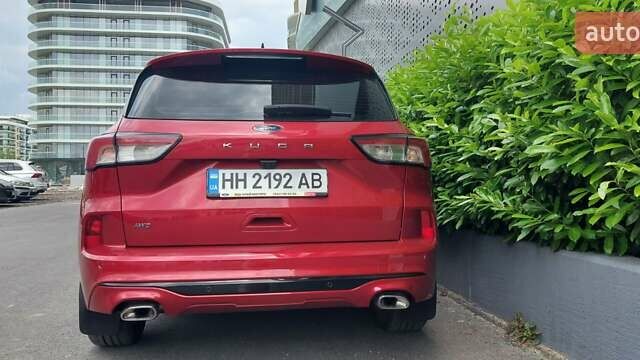 Червоний Форд Куга, об'ємом двигуна 2 л та пробігом 48 тис. км за 29555 $, фото 5 на Automoto.ua