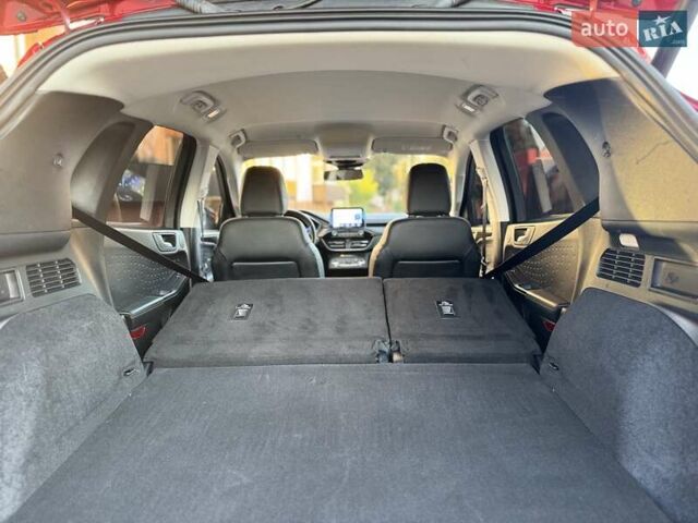 Красный Форд Куга, объемом двигателя 2.49 л и пробегом 137 тыс. км за 26200 $, фото 18 на Automoto.ua