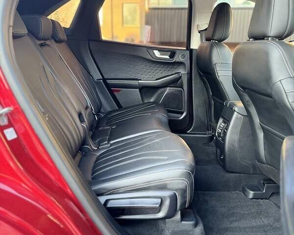 Красный Форд Куга, объемом двигателя 2.49 л и пробегом 137 тыс. км за 26200 $, фото 17 на Automoto.ua