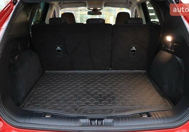 Красный Форд Куга, объемом двигателя 1.5 л и пробегом 48 тыс. км за 21190 $, фото 9 на Automoto.ua