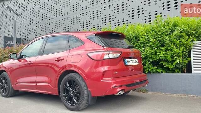 Червоний Форд Куга, об'ємом двигуна 2 л та пробігом 48 тис. км за 29555 $, фото 9 на Automoto.ua