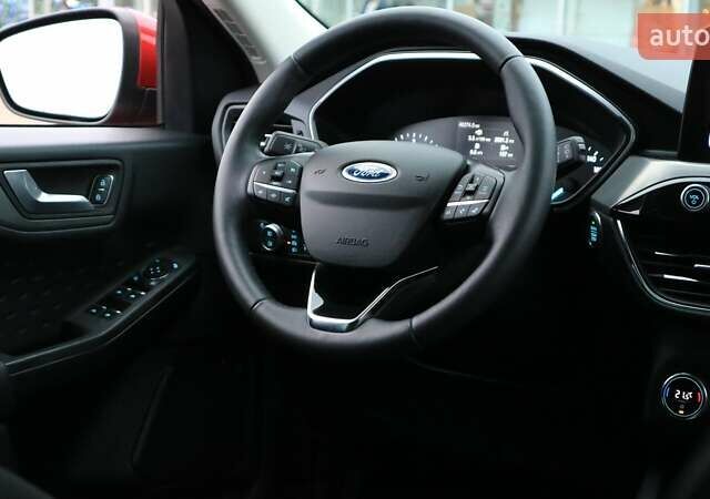 Красный Форд Куга, объемом двигателя 1.5 л и пробегом 48 тыс. км за 21190 $, фото 20 на Automoto.ua