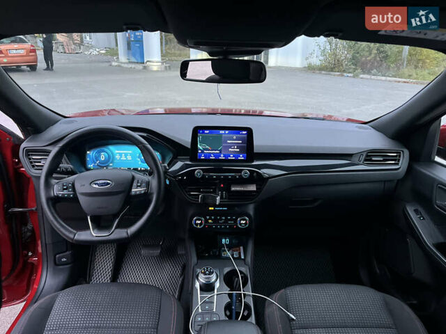 Форд Куга 2021 у Хмельницькому на Automoto.ua Червоний Форд Куга, об'ємом двигуна 1.5 л та пробігом 49 тис. км за 24700 $, фото 3 на Automoto.ua