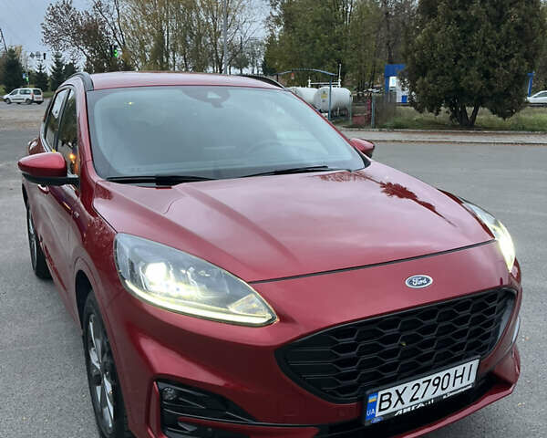 Форд Куга 2021 у Хмельницькому на Automoto.ua Червоний Форд Куга, об'ємом двигуна 1.5 л та пробігом 49 тис. км за 24700 $, фото 2 на Automoto.ua