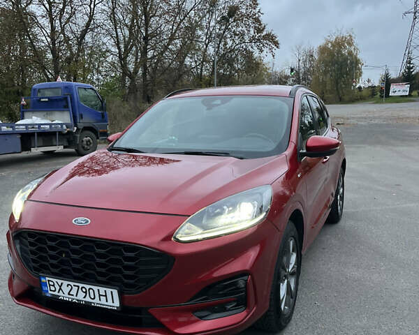 Форд Куга 2021 у Хмельницькому на Automoto.ua Червоний Форд Куга, об'ємом двигуна 1.5 л та пробігом 49 тис. км за 24700 $, фото 1 на Automoto.ua