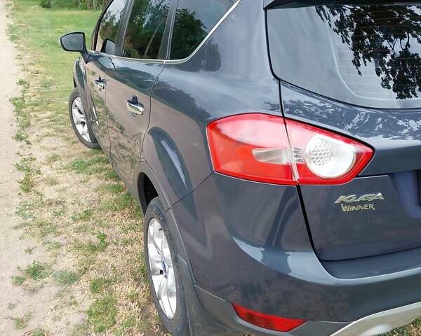 Форд Куга, объемом двигателя 2 л и пробегом 180 тыс. км за 12000 $, фото 11 на Automoto.ua