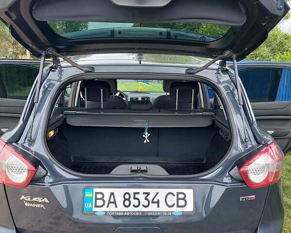 Форд Куга, объемом двигателя 2 л и пробегом 180 тыс. км за 12000 $, фото 26 на Automoto.ua