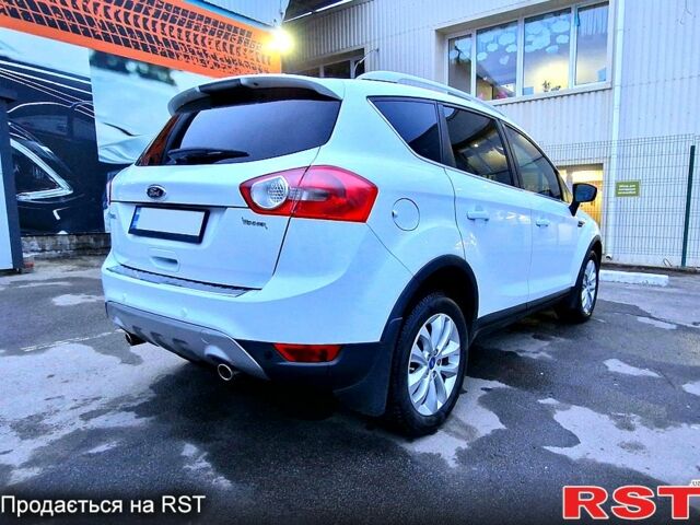 Форд Куга, объемом двигателя 25 л и пробегом 215 тыс. км за 12500 $, фото 1 на Automoto.ua