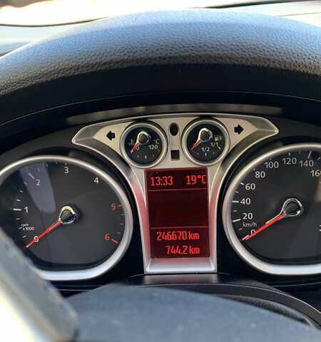 Форд Куга, объемом двигателя 2 л и пробегом 246 тыс. км за 10200 $, фото 10 на Automoto.ua