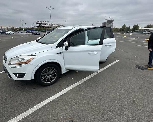 Форд Куга, объемом двигателя 2.52 л и пробегом 250 тыс. км за 11000 $, фото 21 на Automoto.ua