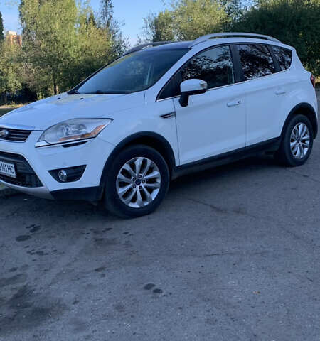 Форд Куга, объемом двигателя 2 л и пробегом 246 тыс. км за 10200 $, фото 1 на Automoto.ua