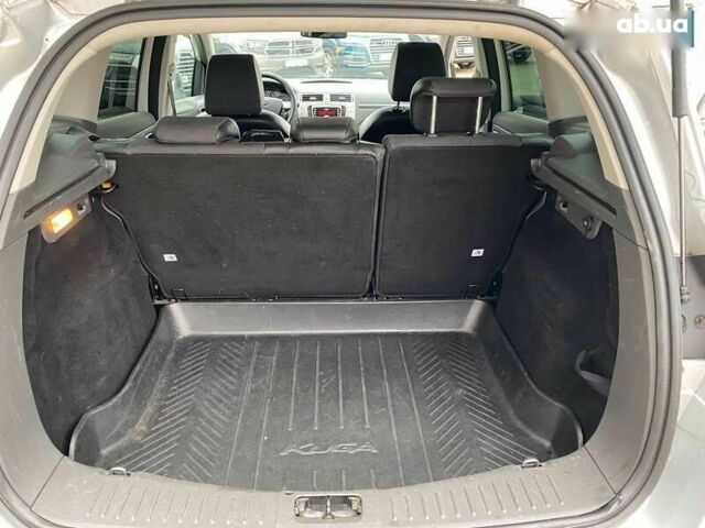 Форд Куга, объемом двигателя 2 л и пробегом 200 тыс. км за 9450 $, фото 29 на Automoto.ua