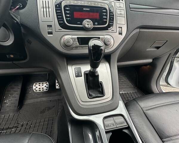 Форд Куга, объемом двигателя 2.52 л и пробегом 250 тыс. км за 11000 $, фото 16 на Automoto.ua