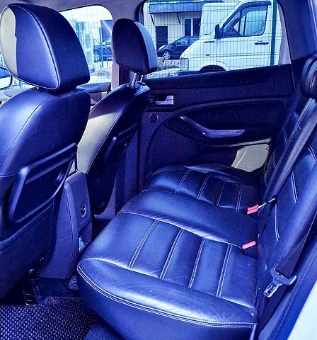 Форд Куга, объемом двигателя 25 л и пробегом 215 тыс. км за 12500 $, фото 3 на Automoto.ua