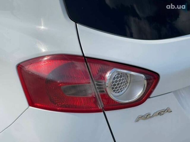 Форд Куга, объемом двигателя 2 л и пробегом 206 тыс. км за 9790 $, фото 9 на Automoto.ua
