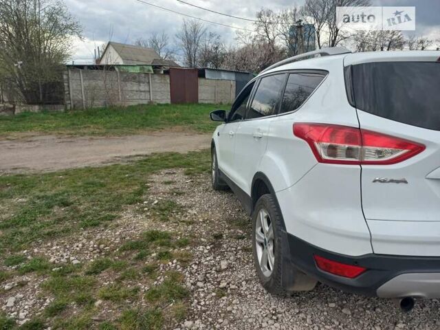 Форд Куга, об'ємом двигуна 2 л та пробігом 120 тис. км за 14800 $, фото 5 на Automoto.ua