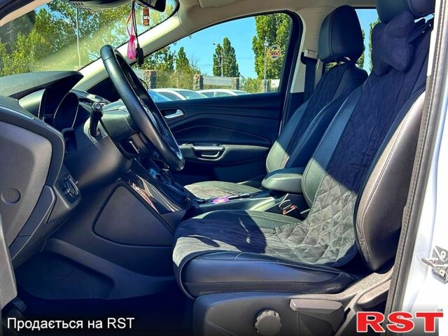 Форд Куга, объемом двигателя 2 л и пробегом 246 тыс. км за 14200 $, фото 5 на Automoto.ua