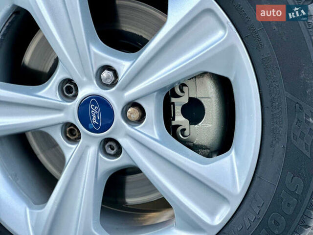 Форд Куга, объемом двигателя 2 л и пробегом 189 тыс. км за 12700 $, фото 11 на Automoto.ua