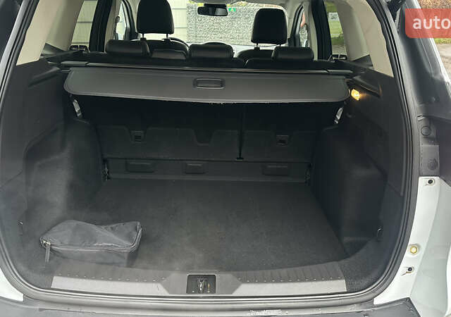 Форд Куга, объемом двигателя 1.6 л и пробегом 190 тыс. км за 13800 $, фото 9 на Automoto.ua