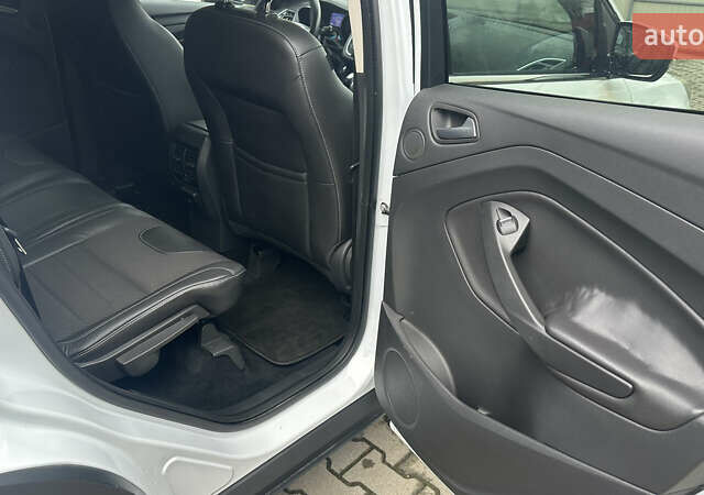 Форд Куга, объемом двигателя 1.6 л и пробегом 190 тыс. км за 13800 $, фото 11 на Automoto.ua