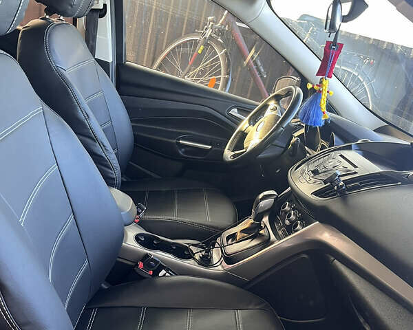 Форд Куга, об'ємом двигуна 2 л та пробігом 276 тис. км за 12200 $, фото 5 на Automoto.ua