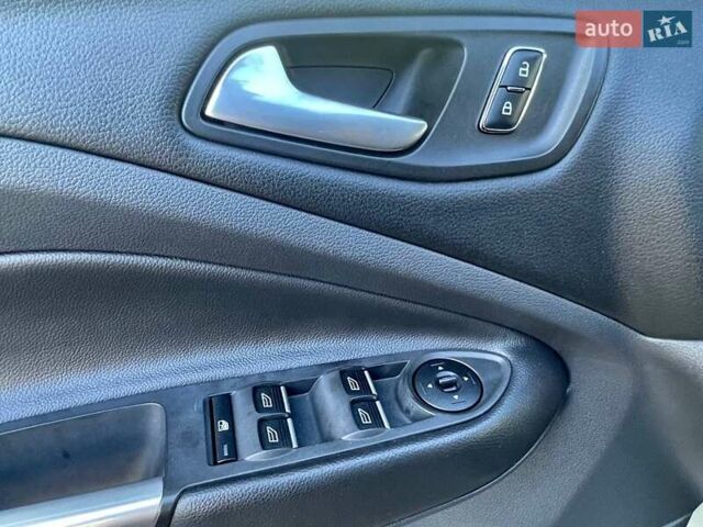 Форд Куга, об'ємом двигуна 2 л та пробігом 180 тис. км за 12999 $, фото 10 на Automoto.ua