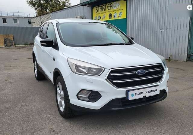 Форд Куга 2017 в Киеве на Automoto.ua Форд Куга, объемом двигателя 2 л и пробегом 201 тыс. км за 15500 $, фото 8 на Automoto.ua