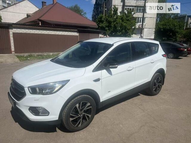 Форд Куга, объемом двигателя 2 л и пробегом 205 тыс. км за 14950 $, фото 4 на Automoto.ua