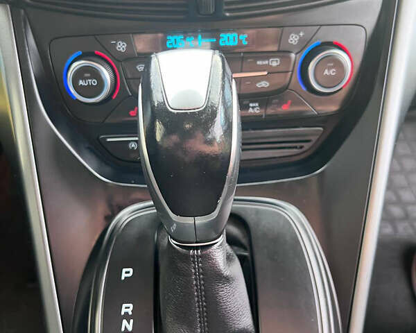 Форд Куга, объемом двигателя 2 л и пробегом 95 тыс. км за 17000 $, фото 28 на Automoto.ua
